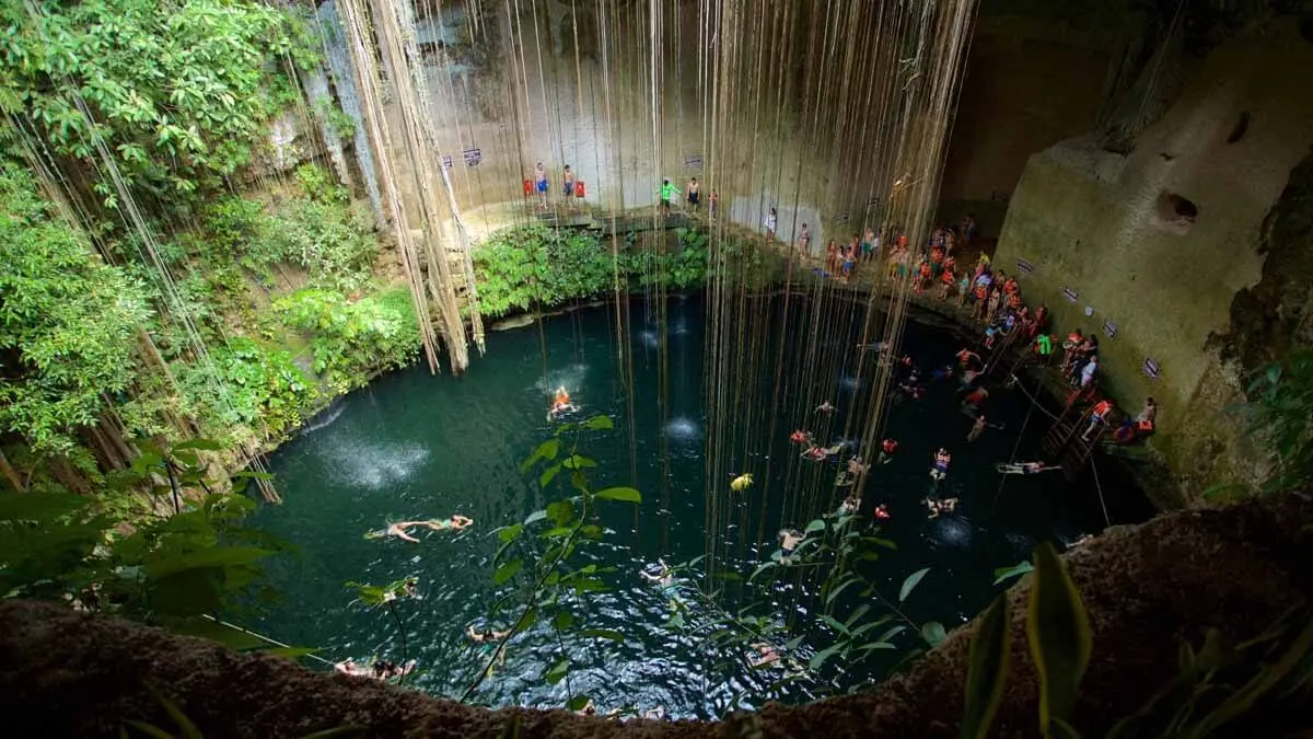 Cenote Ik Kil during the excursion