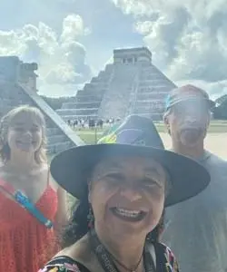 Tonatzin Specialist Guide in Mayan Civilization